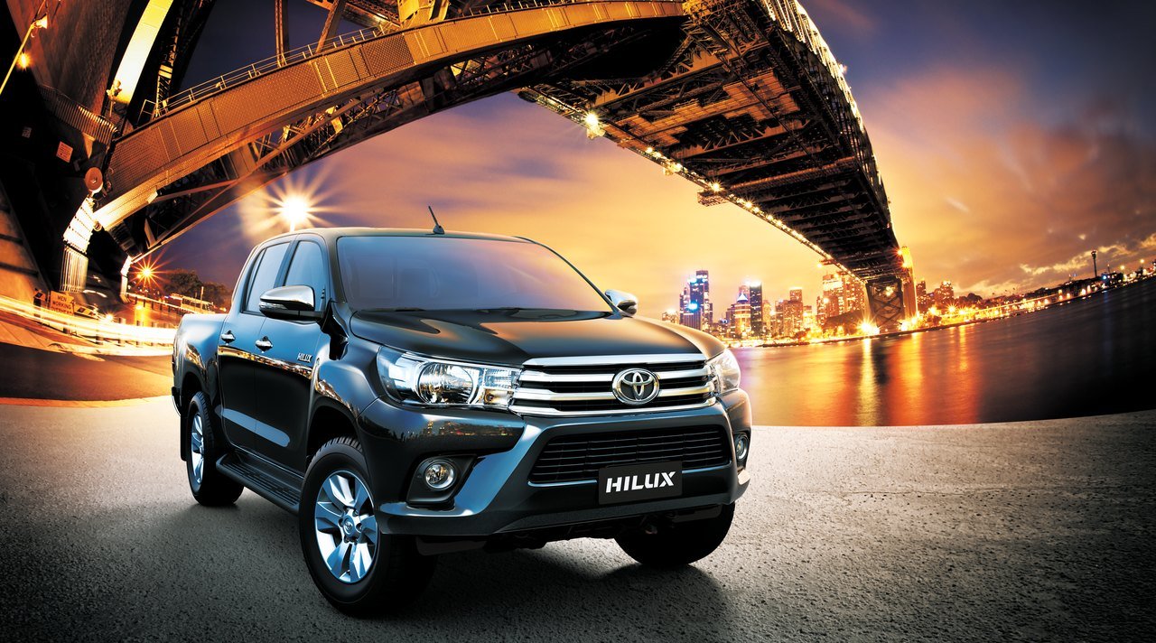 Toyota Hilux Exterior 4_Easy-Resize.com.jpg